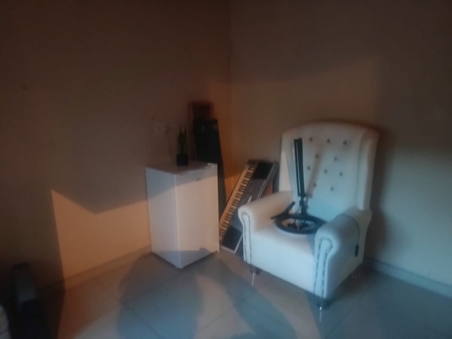 3 Bedroom Property for Sale in Roylglen Gardens Northern Cape